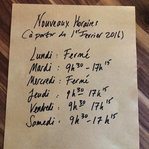 A paper with the new Valmandin opening hours.